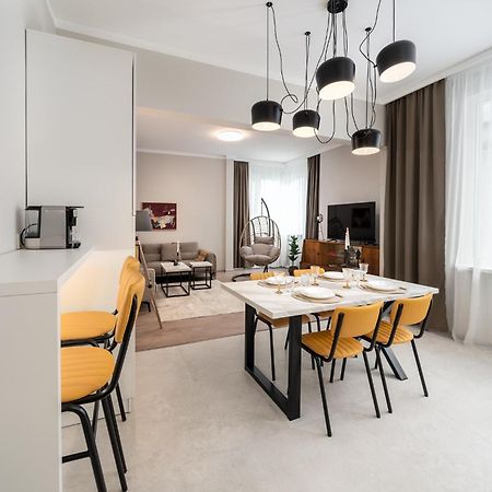Bright & Sunny Stylish Apt With 2Bdr And 2Bth Σόφια Εξωτερικό φωτογραφία
