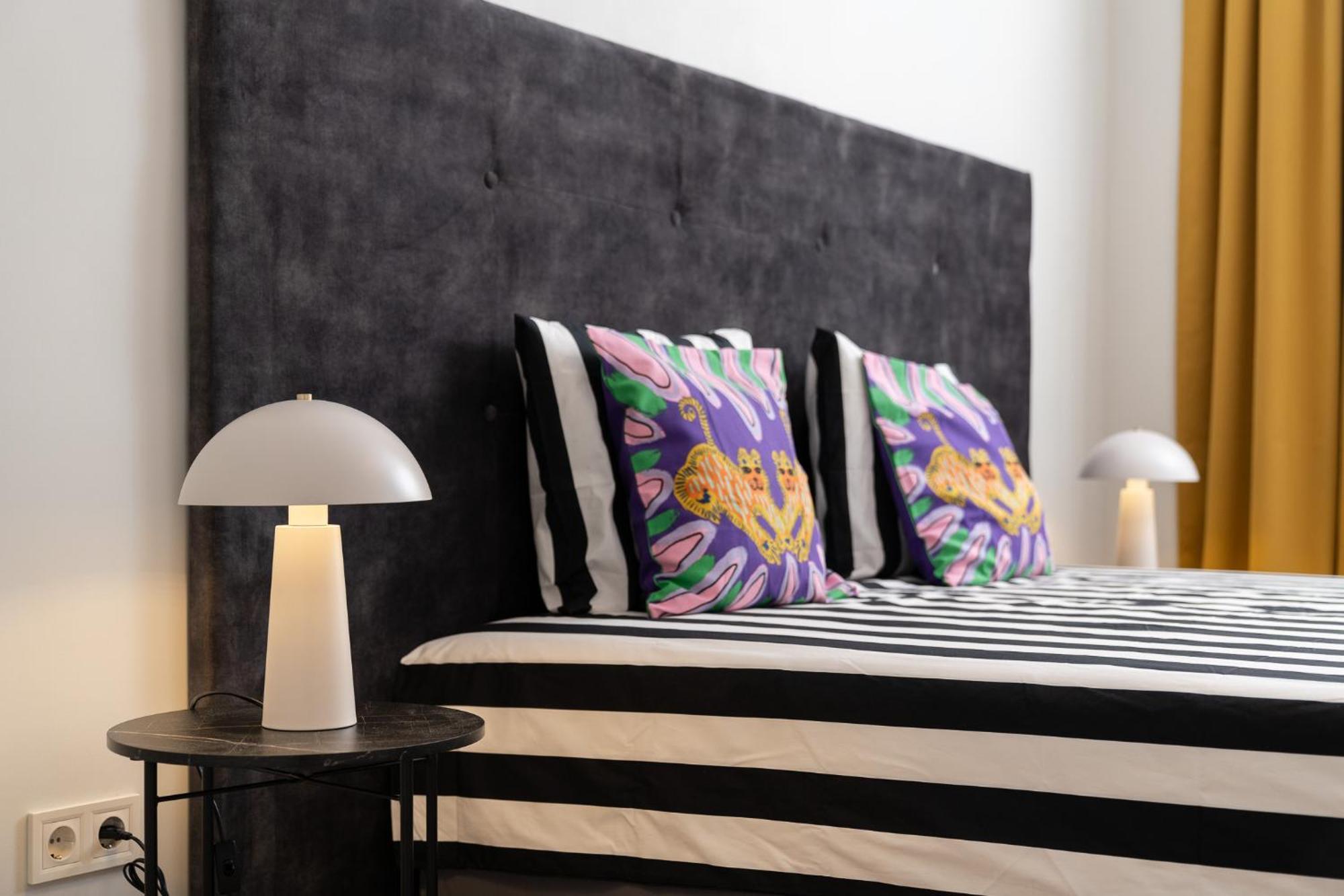 Bright & Sunny Stylish Apt With 2Bdr And 2Bth Σόφια Εξωτερικό φωτογραφία