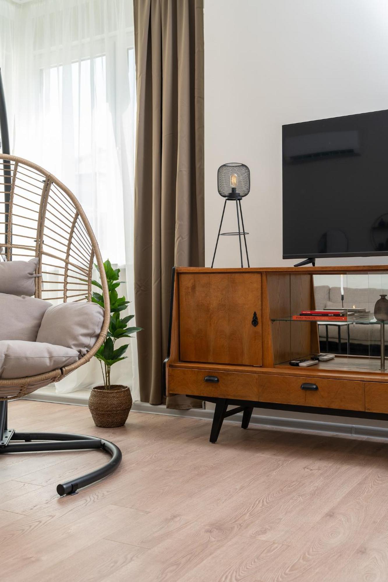 Bright & Sunny Stylish Apt With 2Bdr And 2Bth Σόφια Εξωτερικό φωτογραφία